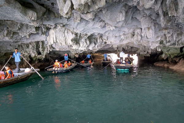 04D3N Hanoi - 6 hour boat Halong Bay Tour - photo 18